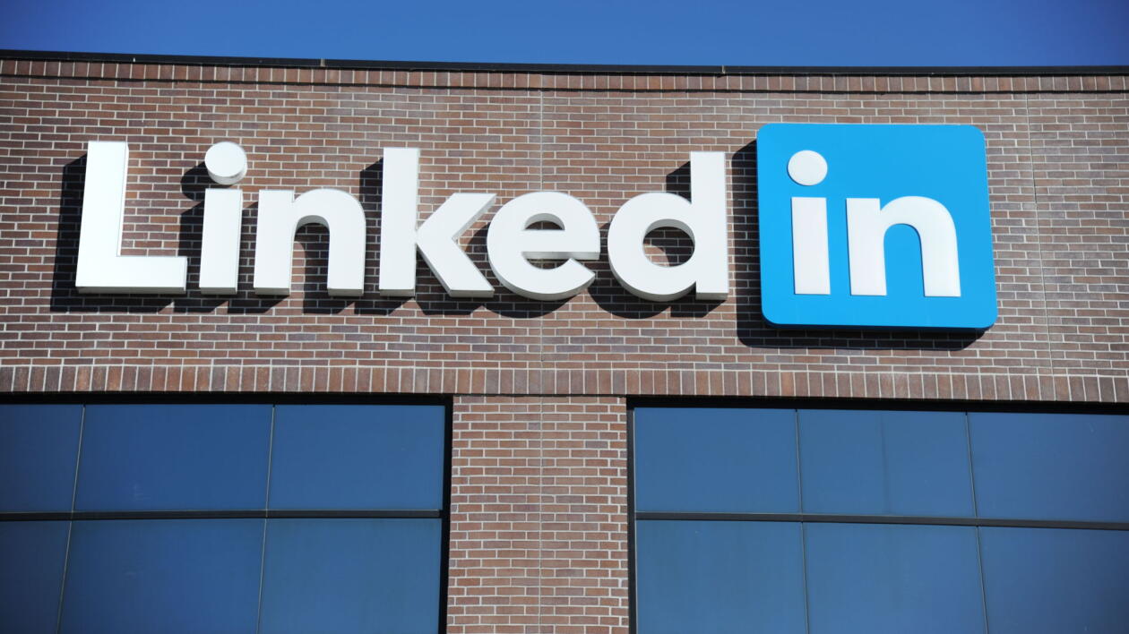 Microsoft przejmuje serwis LinkedIn. Zapłacił wysoką premię